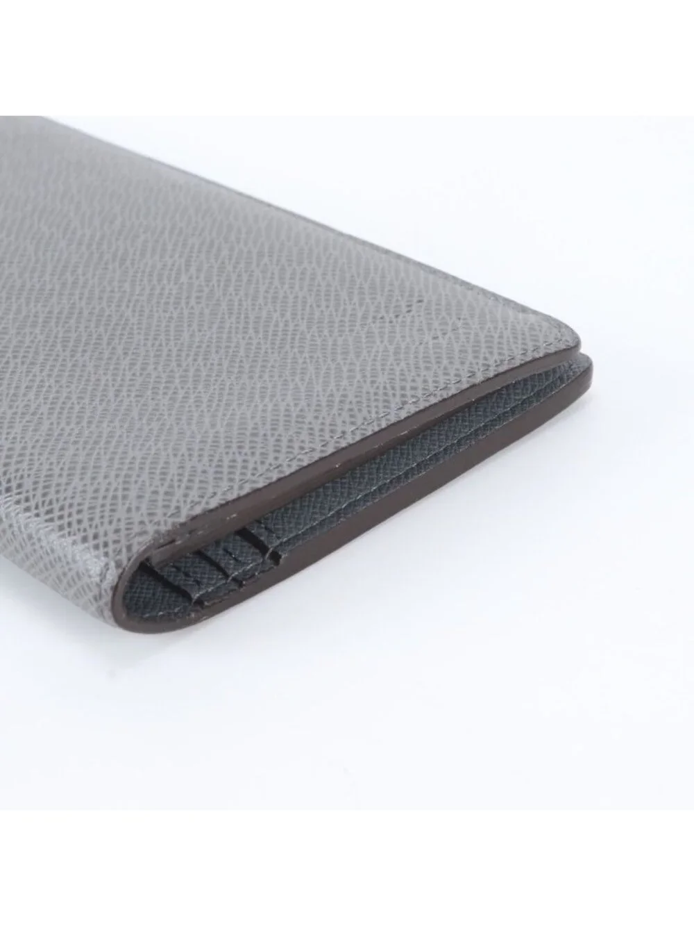 Louis Vuitton Taiga Portefeuille Brazza Glacier Leather Wallet Bifold